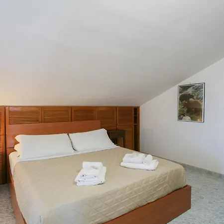 Royal Penthouse - Airport - Three-bedroom *